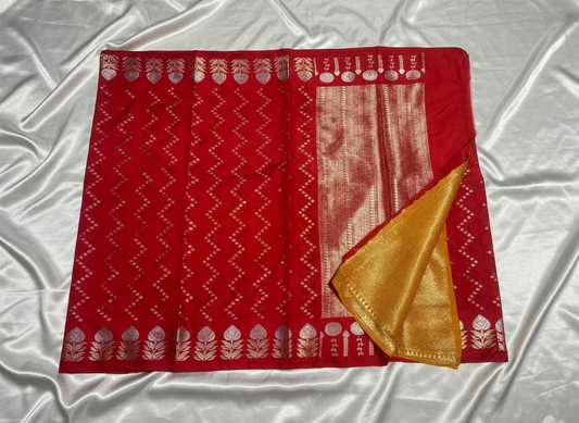 Red Banarasi Raw Silk, Traditional Wear with Zig zag pattern weaving with Open Border