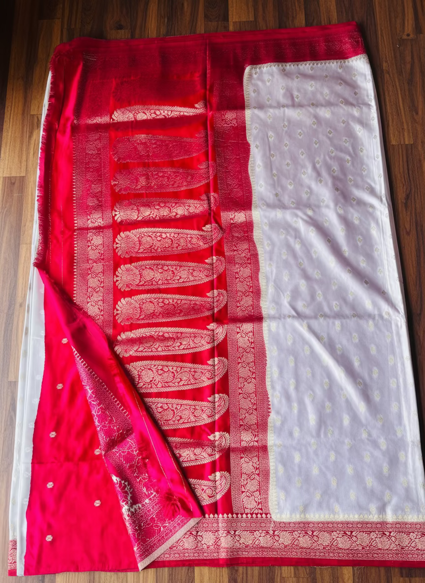 White Semi Mashru Silk Saree, an Elegant Traditional wear