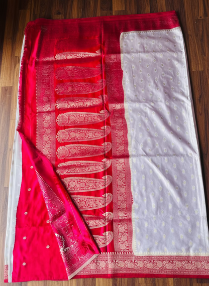 White Semi Mashru Silk Saree, an Elegant Traditional wear