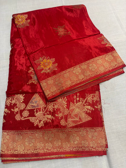 Red Luxurious Banarasi Pure Mashru Silk with Small Flower Motifs - Designer Party Wear