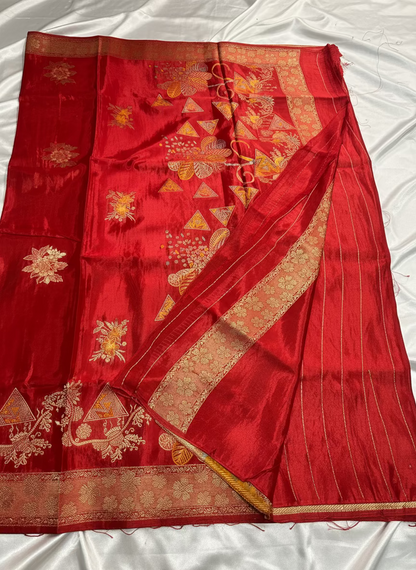 Red Luxurious Banarasi Pure Mashru Silk with Small Flower Motifs - Designer Party Wear