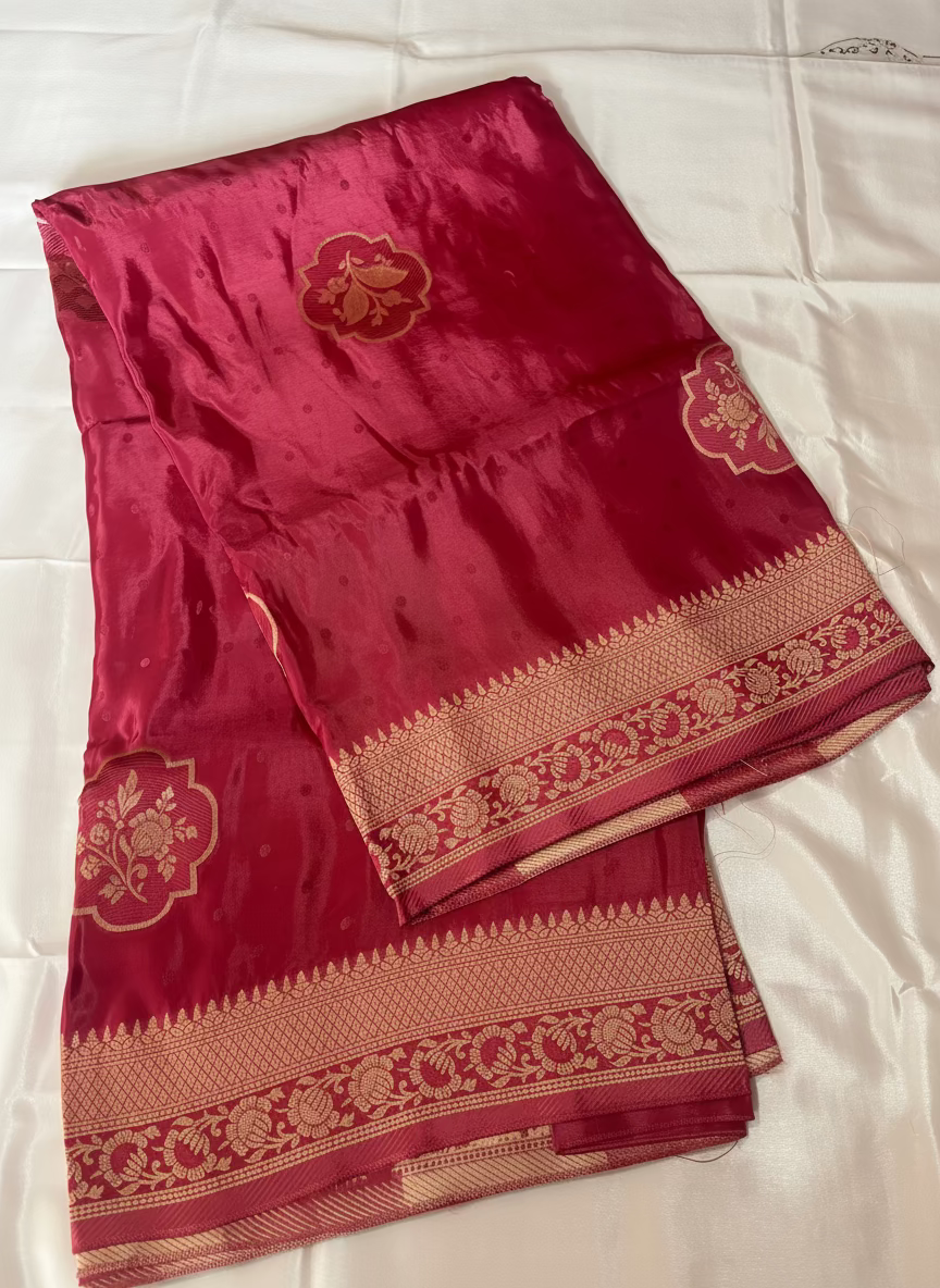 Onion Pink Banarasi Pure Mashru Silk with Tanchui Weaving & Floral pattern - Designer Ethnic Wear