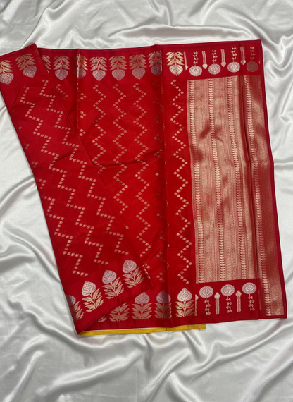 Red Banarasi Raw Silk, Traditional Wear with Zig zag pattern weaving with Open Border