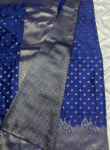 ನೀಲಿ ಬನಾರಸಿ ಮಶ್ರು ರೇಷ್ಮೆ ಸೀರೆ, ಸಣ್ಣ ಬುಟ್ಟಾ ಜೊತೆಗೆ ಡಿಸೈನರ್ ಬಾರ್ಡರ್ - ಡಿಸೈನರ್ ಪಾರ್ಟಿ ವೇರ್