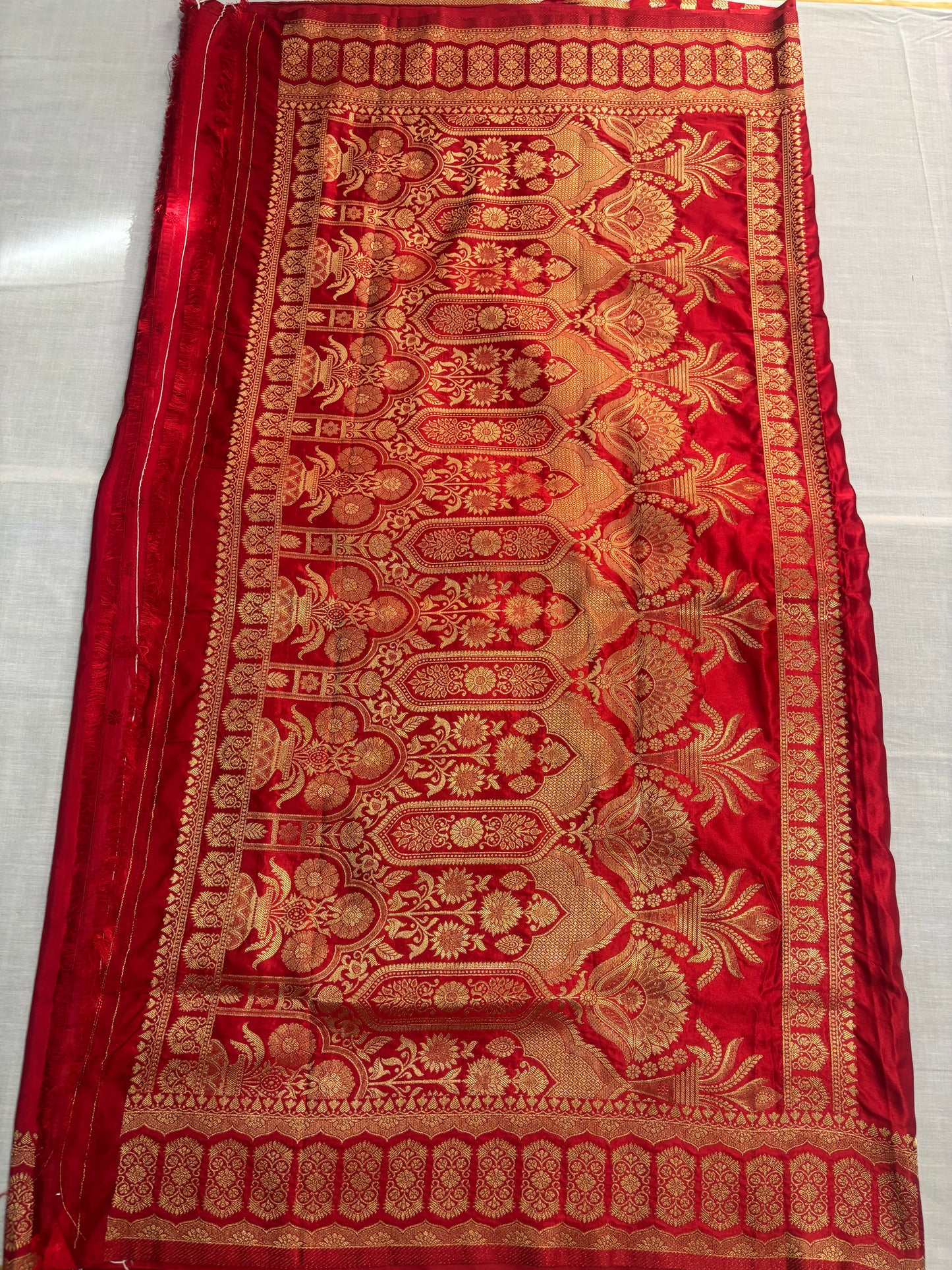 Red Banarasi Mashru Silk Saree with Geometrical Shaped Pattern - Traditional Wear
