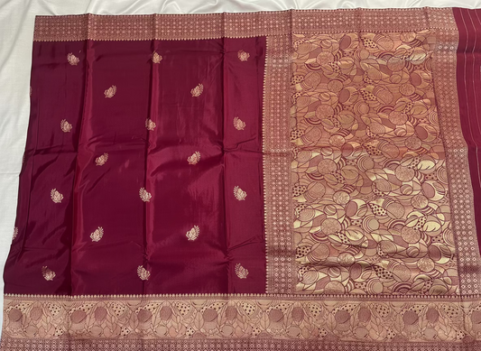 Maroon Banarasi Russian Silk Saree with Light Gold Pallu & Border - Traditional Wear