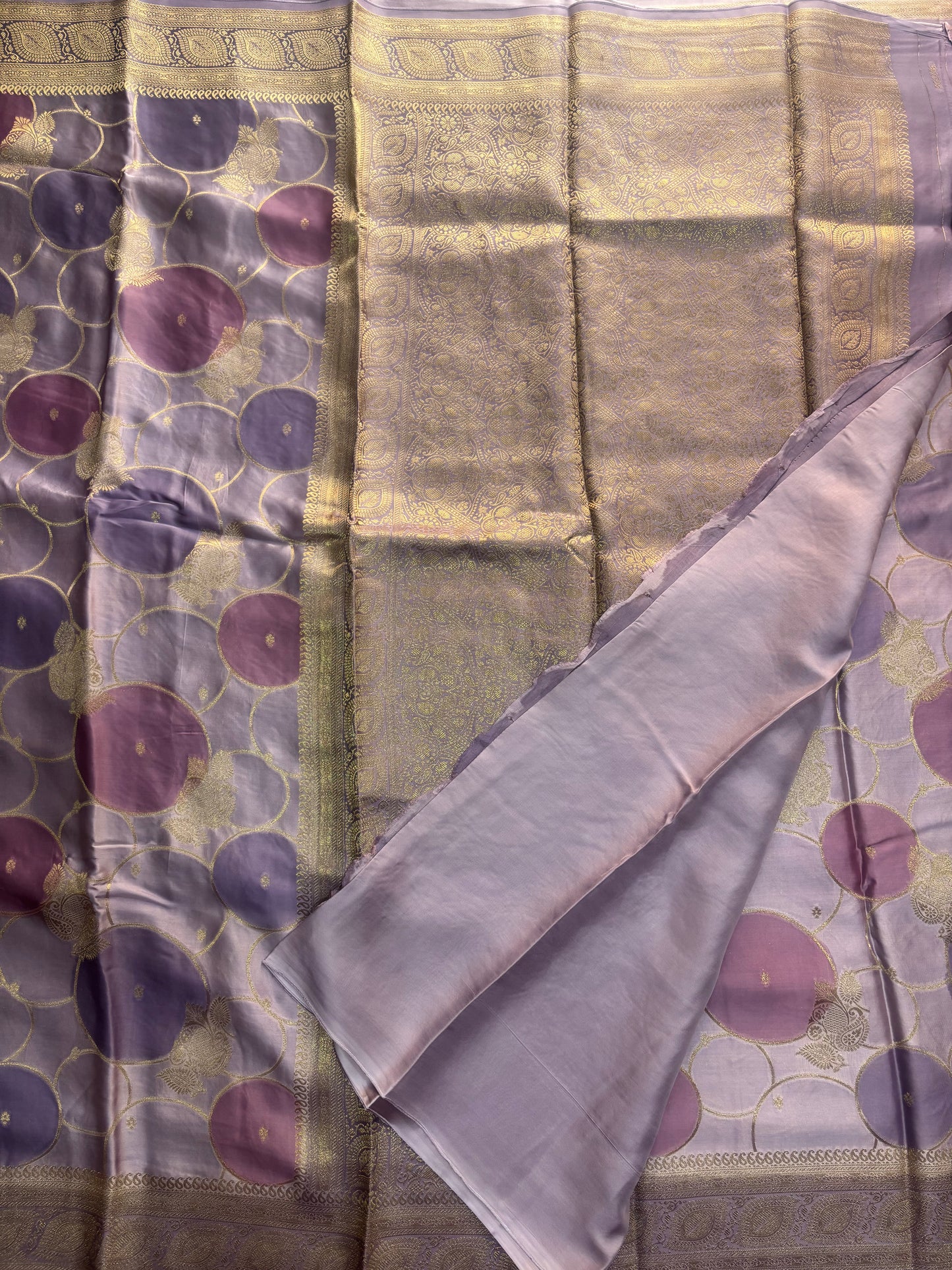 Lavender Banarasi Russian Silk Saree with Gold Circular shaped Rangkat weaving with Golden Leaf  Border- Designer Party Wear