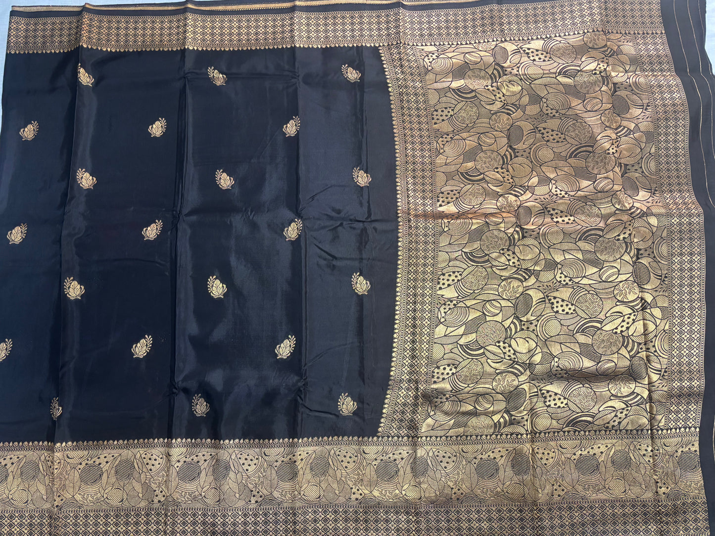 Black Banarasi Russian Silk Saree with Light Gold Pallu & Border - Traditional Wear