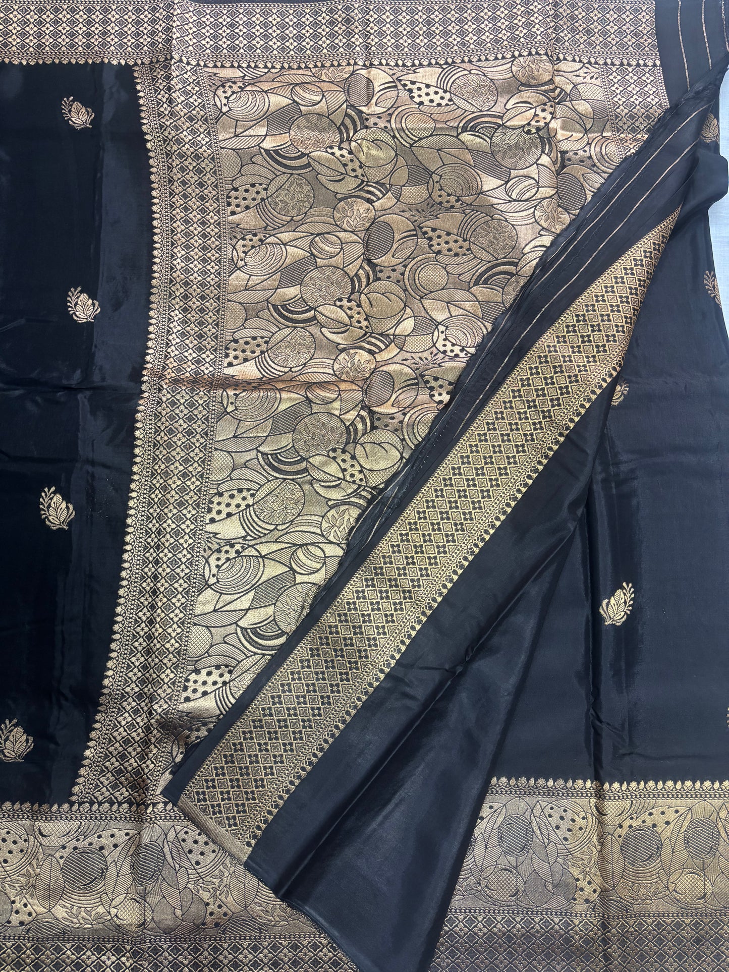 Black Banarasi Russian Silk Saree with Light Gold Pallu & Border - Traditional Wear