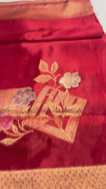 Red Luxurious Banarasi Pure Mashru Silk with geometrical Flower Motifs - Designer Party Wear