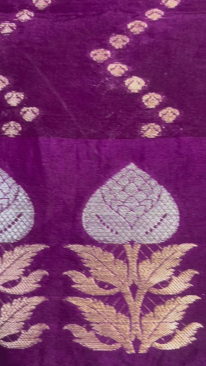 Purple Banarasi Raw Silk, Traditional Wear with Zig zag pattern weaving with Open Border